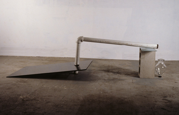 Lassitude of the Finite V

black glass, cinder block, pipe, glass

H. apx. 24″